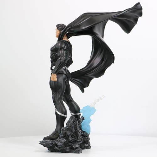 DC Heroes Statues - 1/8 Scale Superman (Black & Silver Version) Exclusive