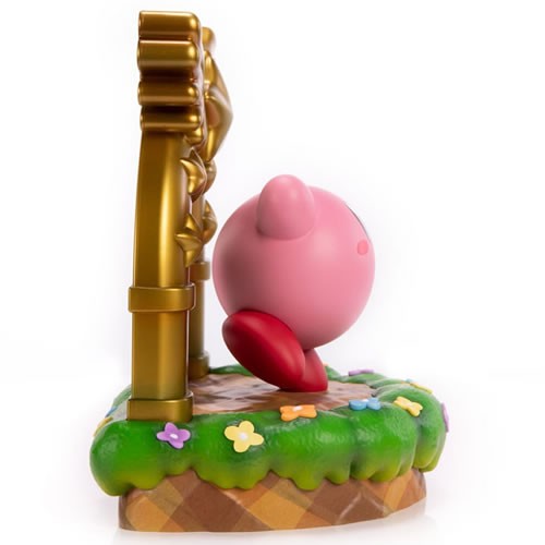 Kirby Statues - 9" Kirby And The Goal Door PVC (Standard Edition)