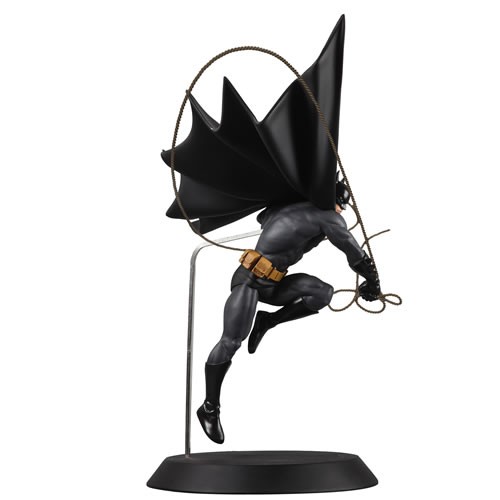 DC Designer Series Statues - Detective Comics #1045 - 1/6 Scale Batman By Dan Mora Resin Statue