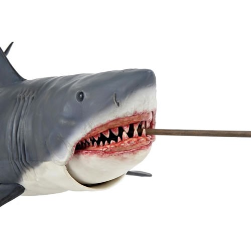 Games - Jaws - 50th Anniversary - The Game Of Jaws (w/ 12" Head To Tail Action Figure)